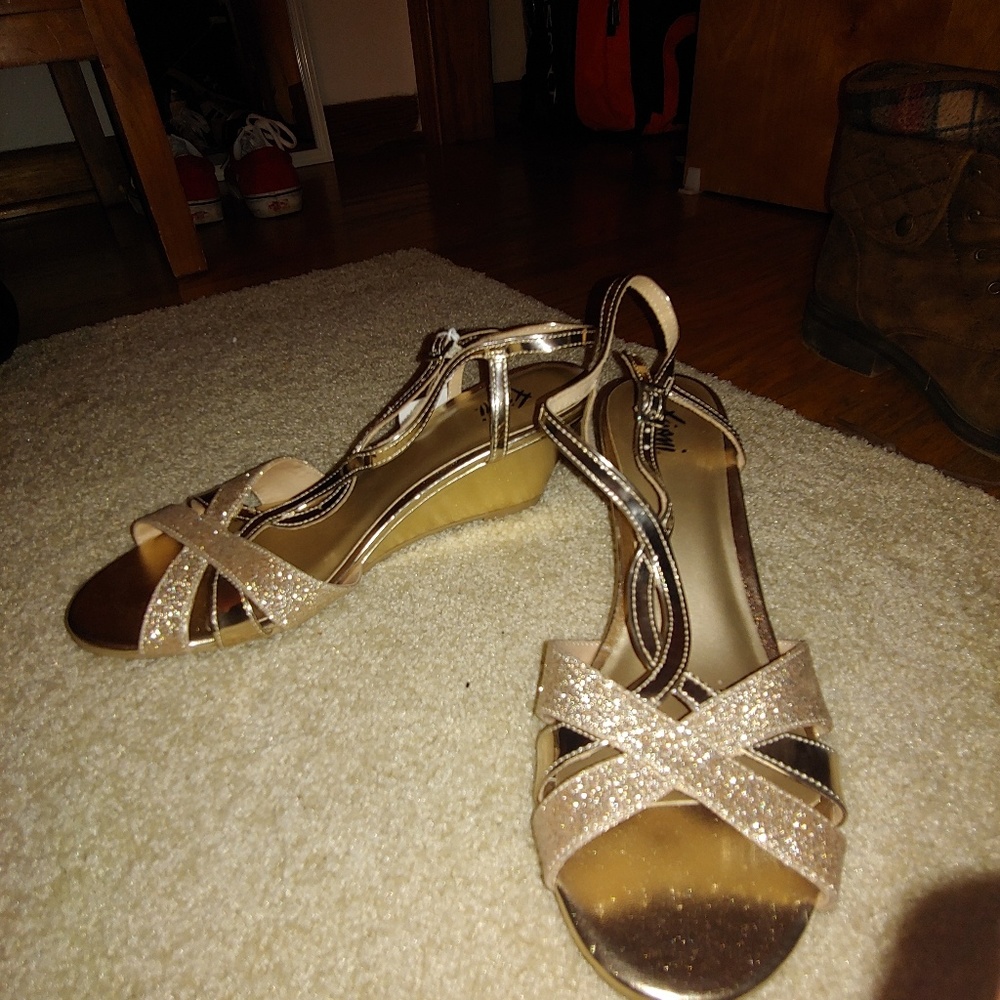 Short heels - Picture 5 of 8